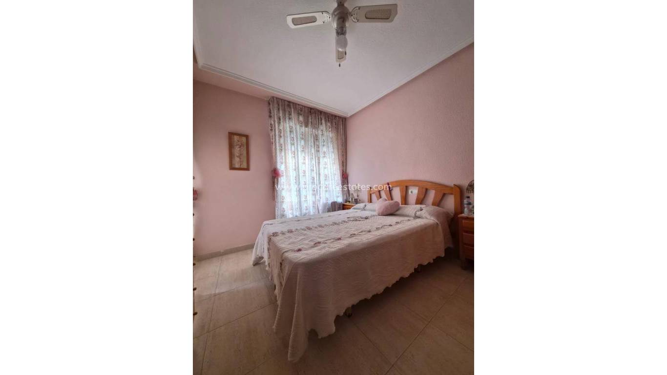 Verkoop - Appartement - Torrevieja - Torrevieja Center