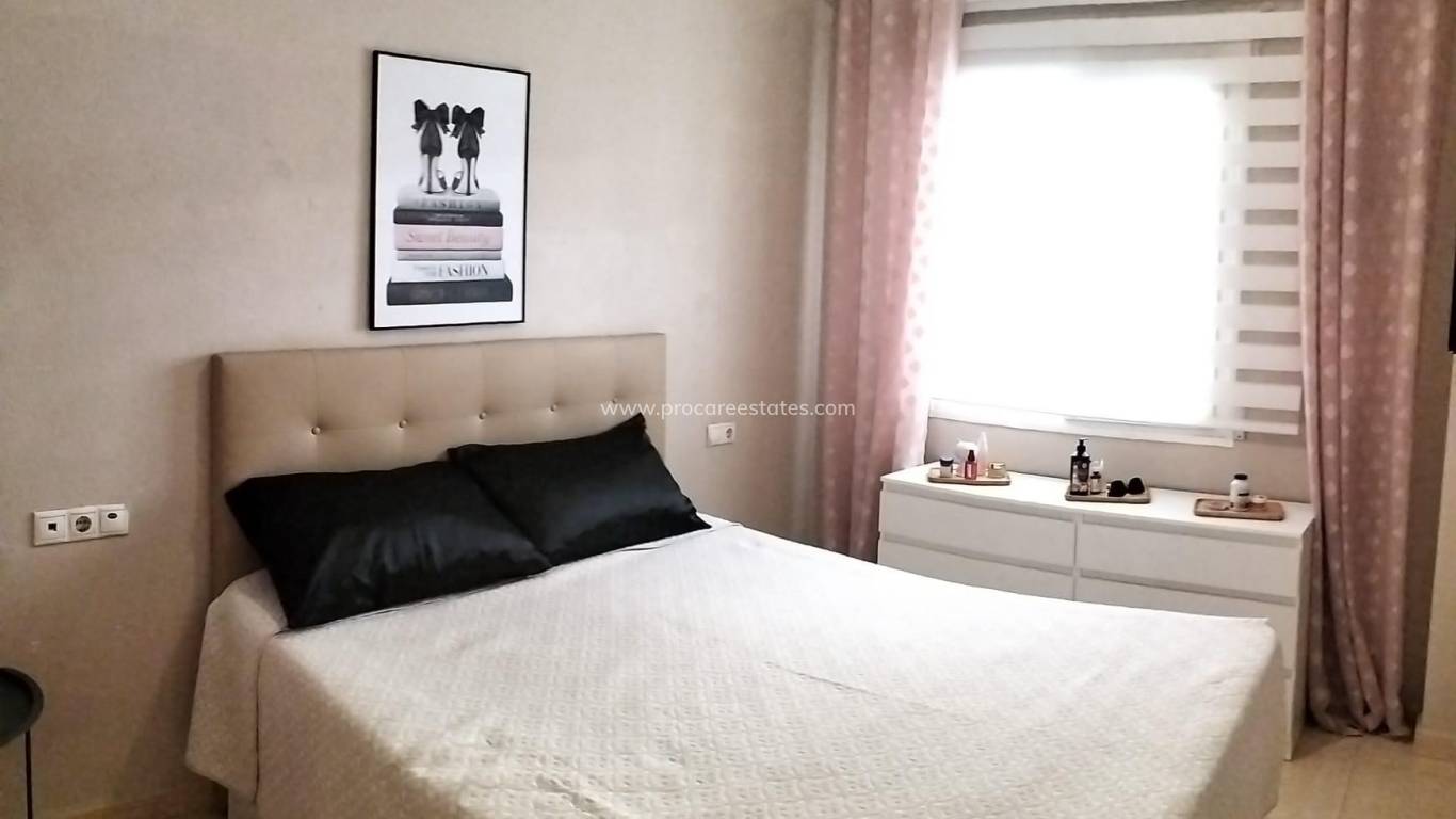 Verkoop - Appartement - Torrevieja - Torrevieja Center