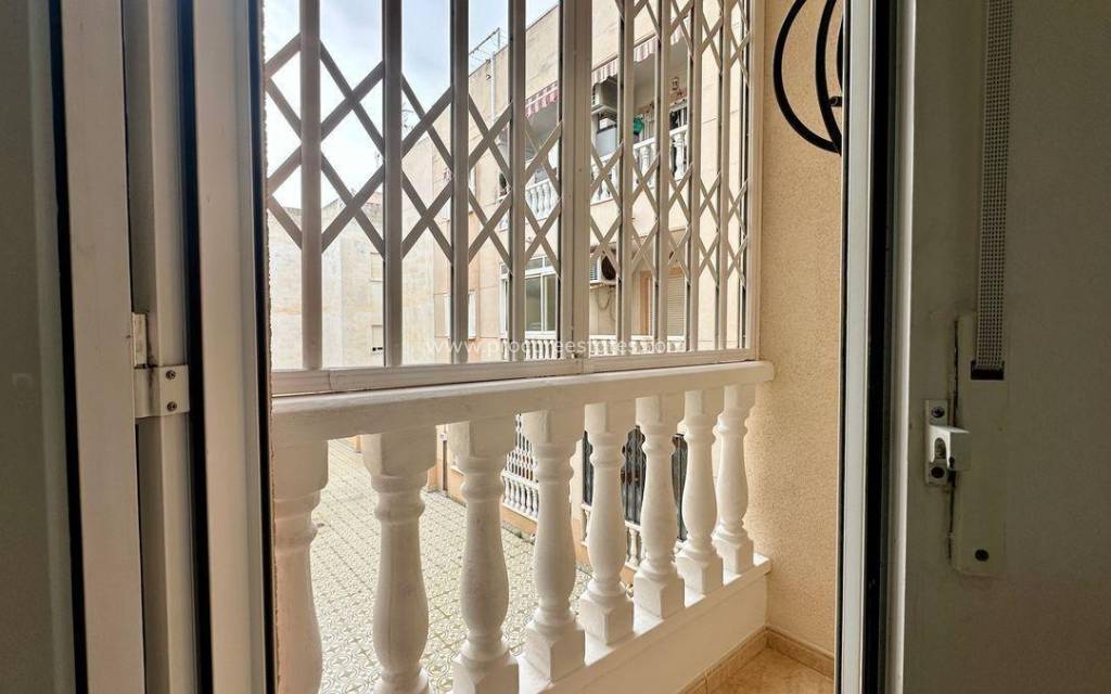 Verkoop - Appartement - Torrevieja - Torrevieja Center