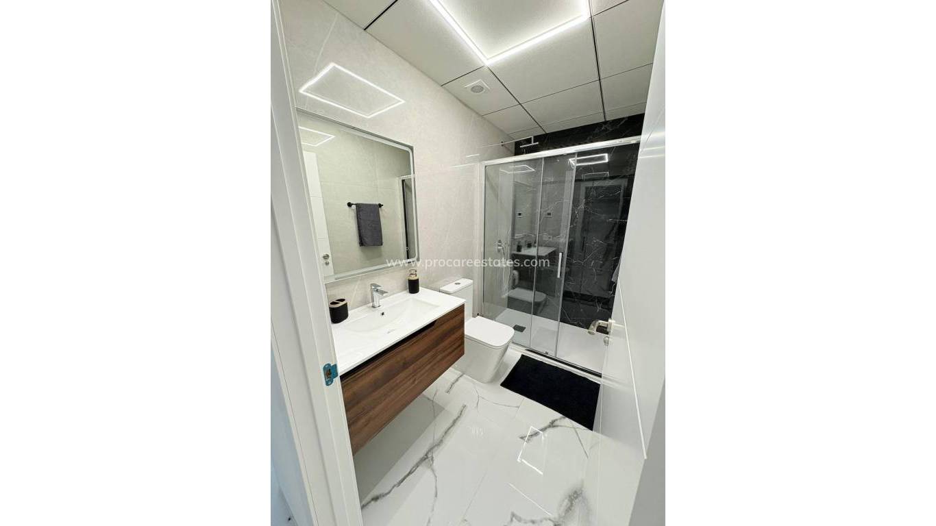 Verkoop - Appartement - Torrevieja