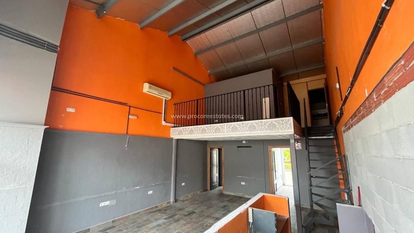 Verkoop - Commercieel vastgoed - Algorfa - La Finca golf