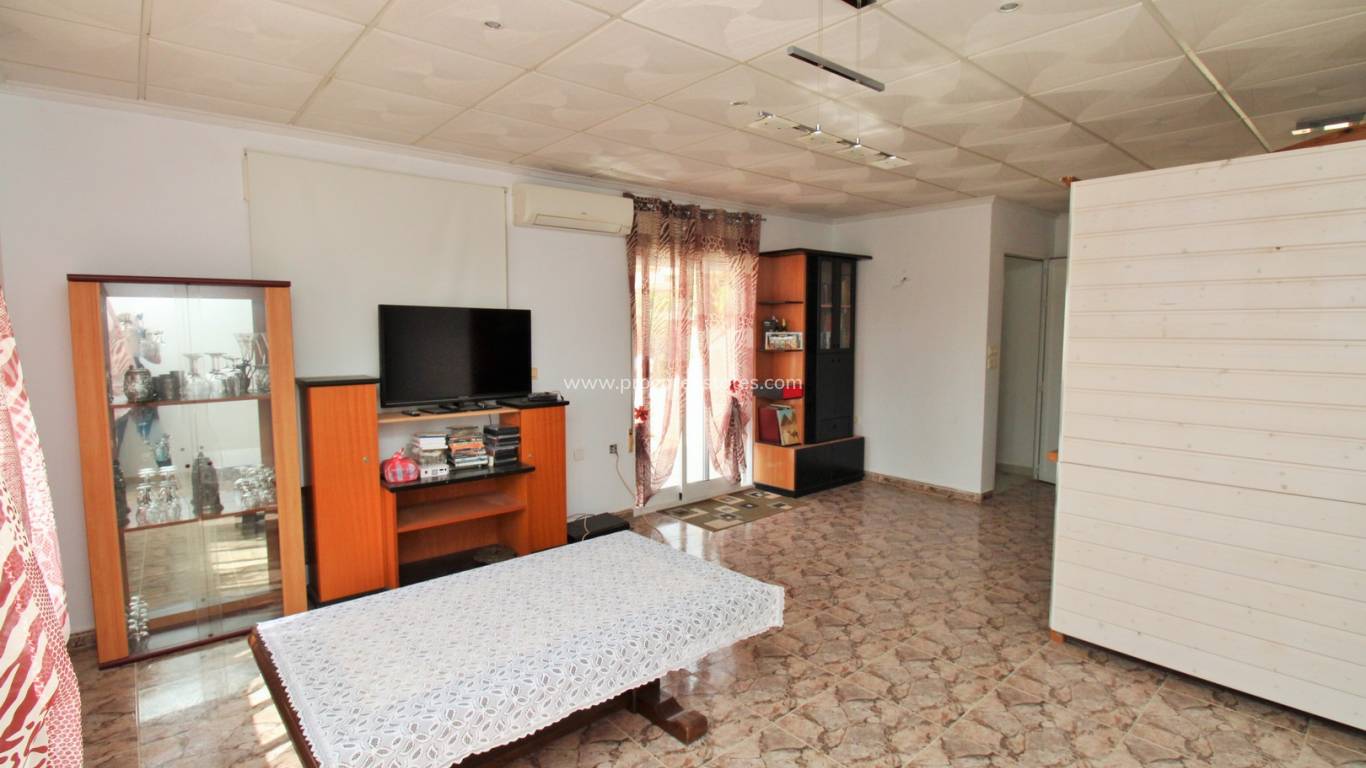 Verkoop - Commercieel vastgoed - Orihuela Costa - Villamartin