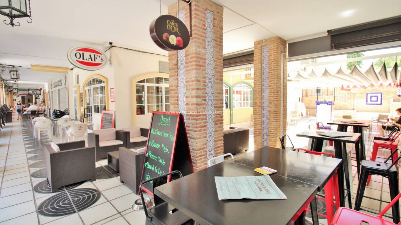 Verkoop - Commercieel vastgoed - Orihuela Costa - Villamartin