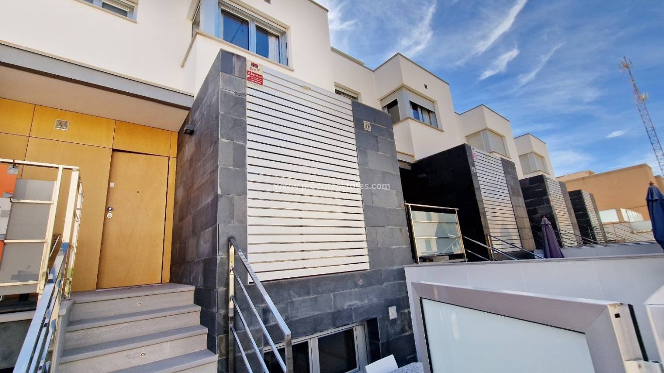 Verkoop - Stadswoning - Guardamar del Segura - Guardamar Playa