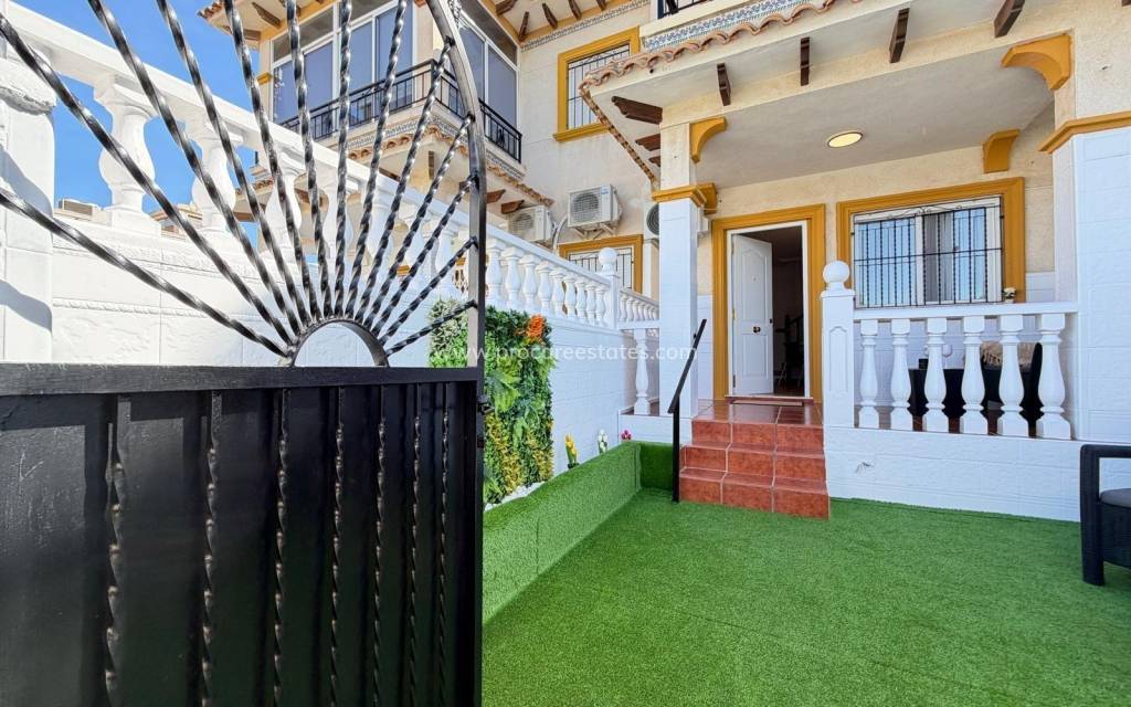 Verkoop - Stadswoning - Orihuela Costa - Punta Prima