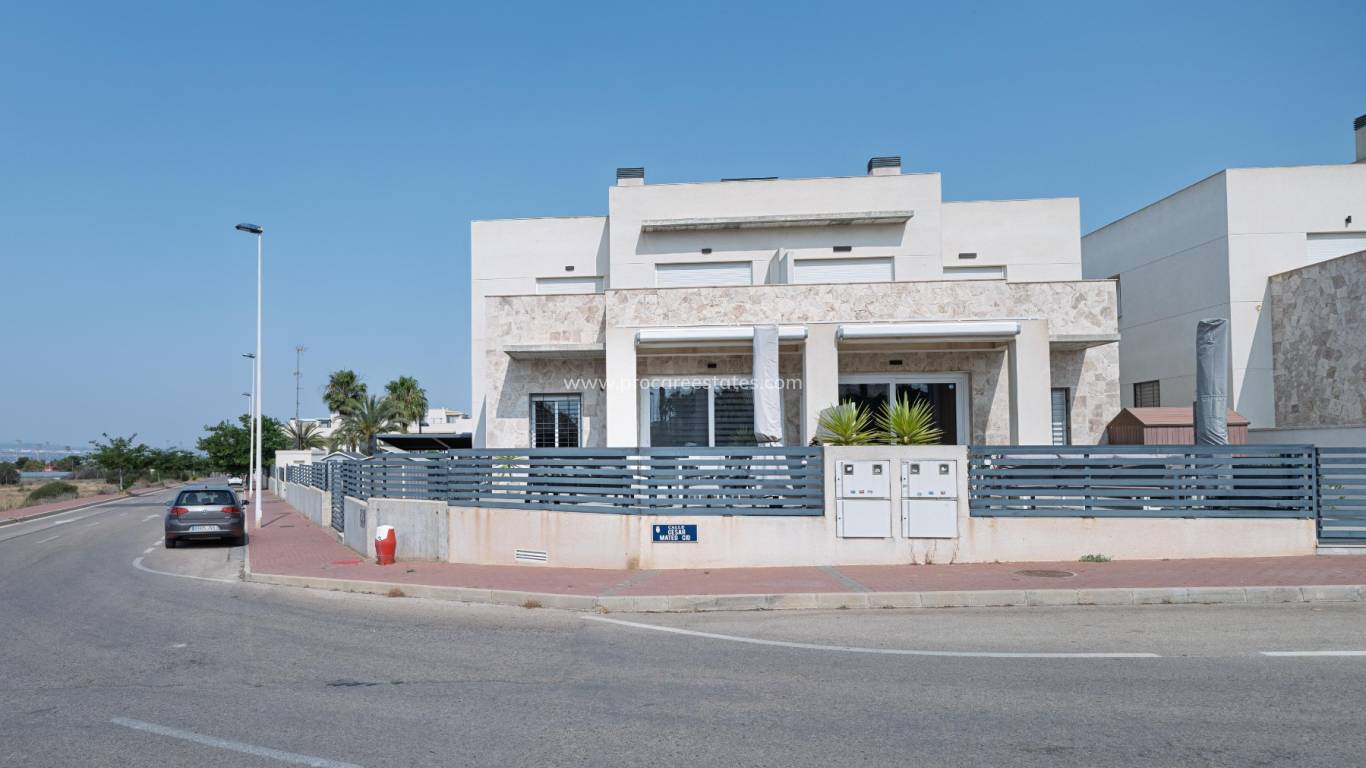 Verkoop - Stadswoning - Torrevieja - Aguas Nuevas