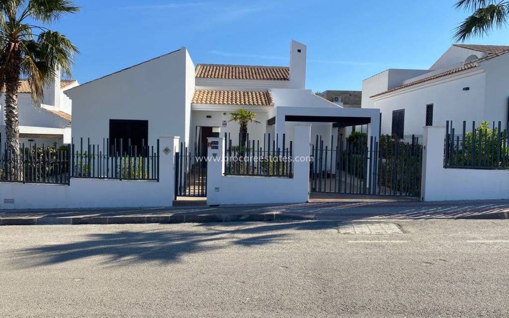 Verkoop - Villa - Algorfa - La Finca golf