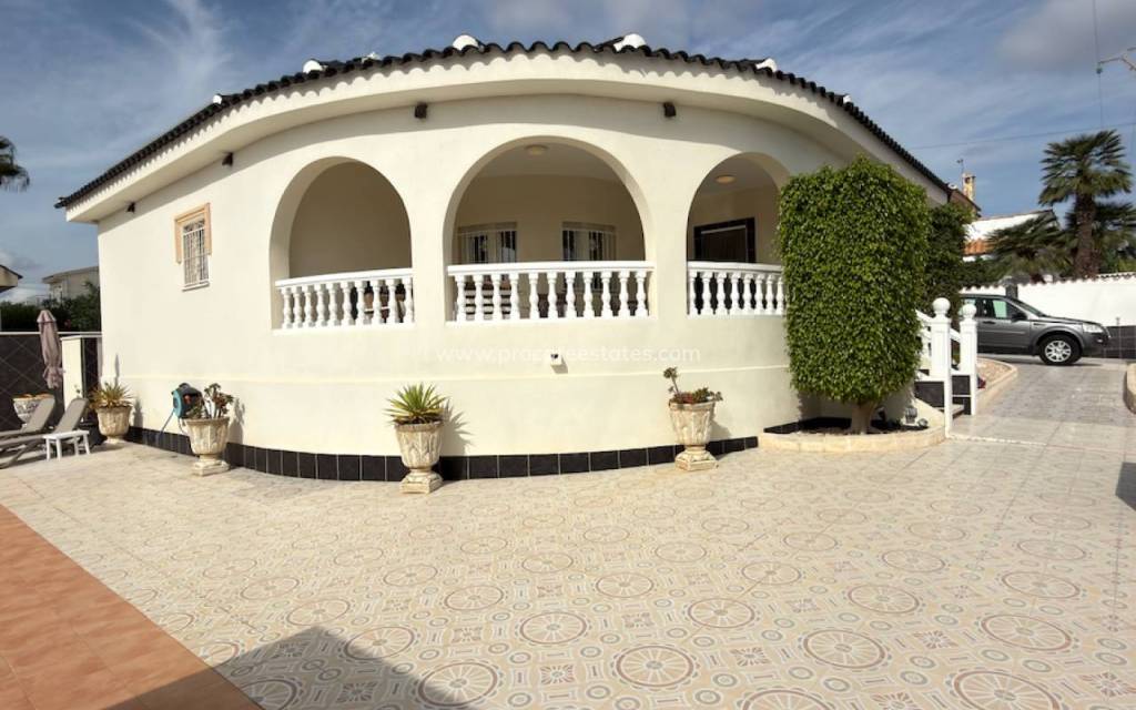 Verkoop - Villa - Ciudad Quesada