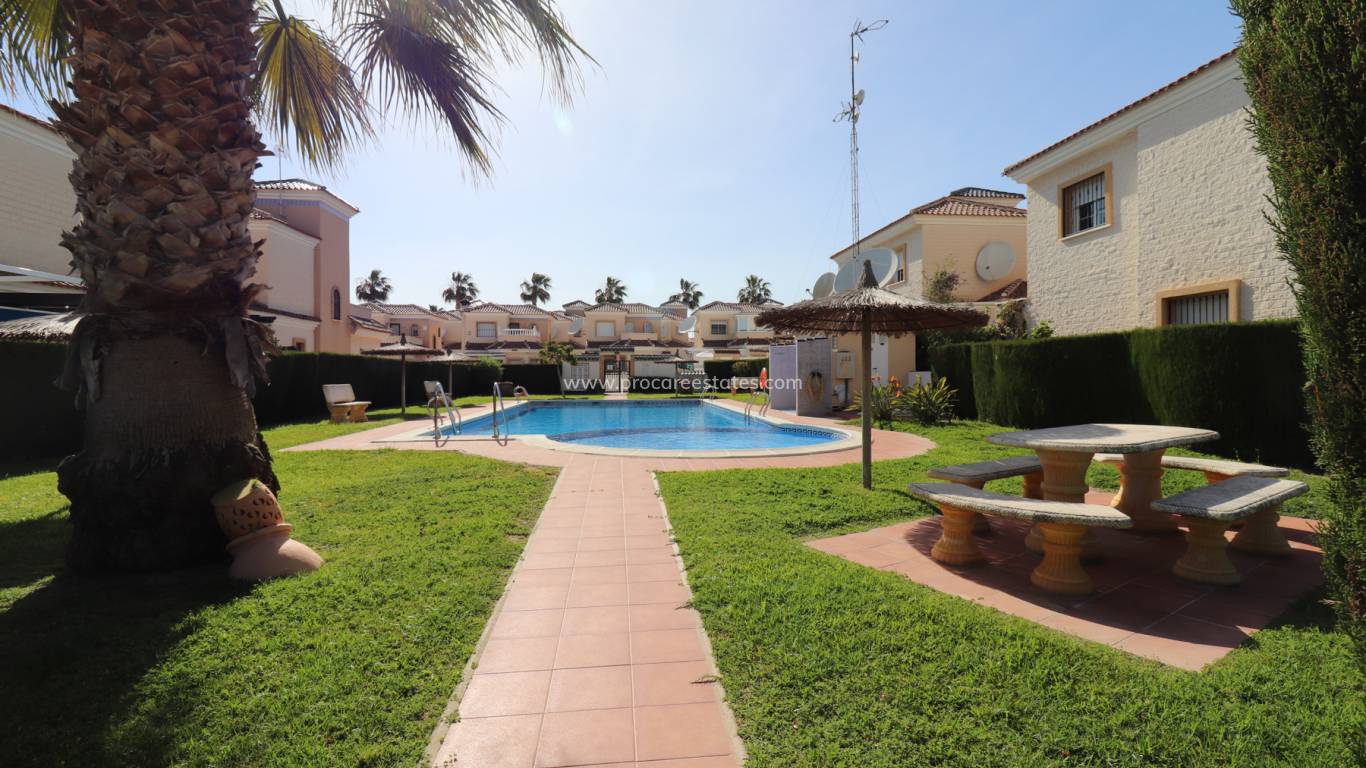 Verkoop - Villa - Guardamar del Segura - El Raso