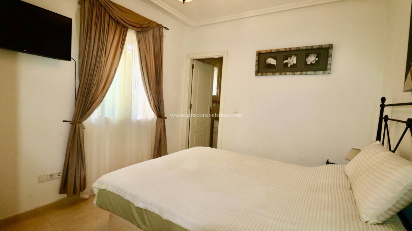 Verkoop - Villa - Guardamar del Segura - El Raso