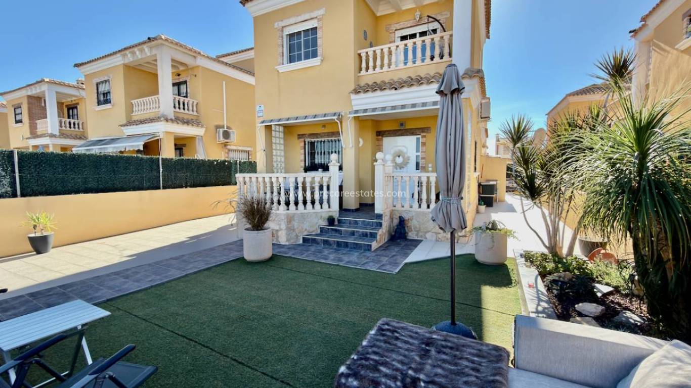 Verkoop - Villa - Guardamar del Segura - El Raso