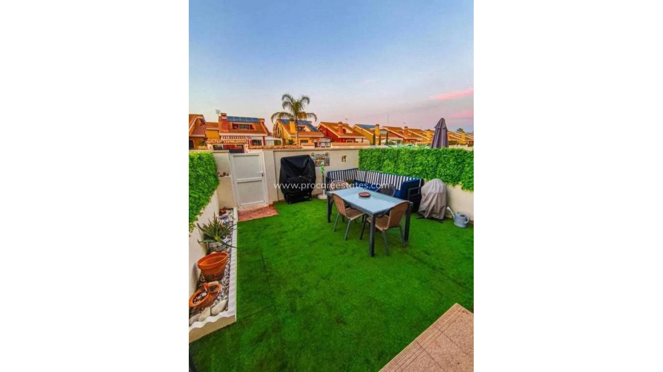 Verkoop - Villa - Guardamar del Segura - Urb el raso