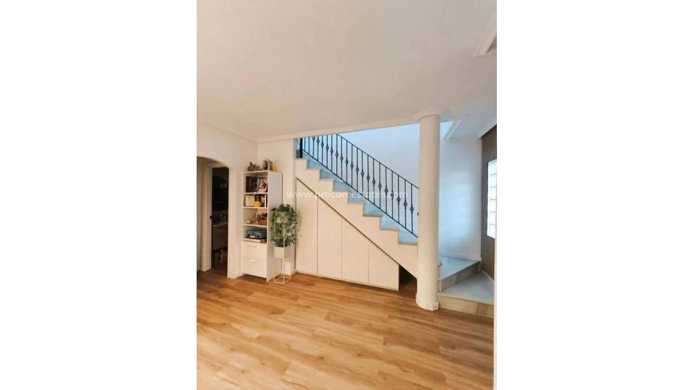 Verkoop - Villa - Guardamar del Segura - Urb el raso