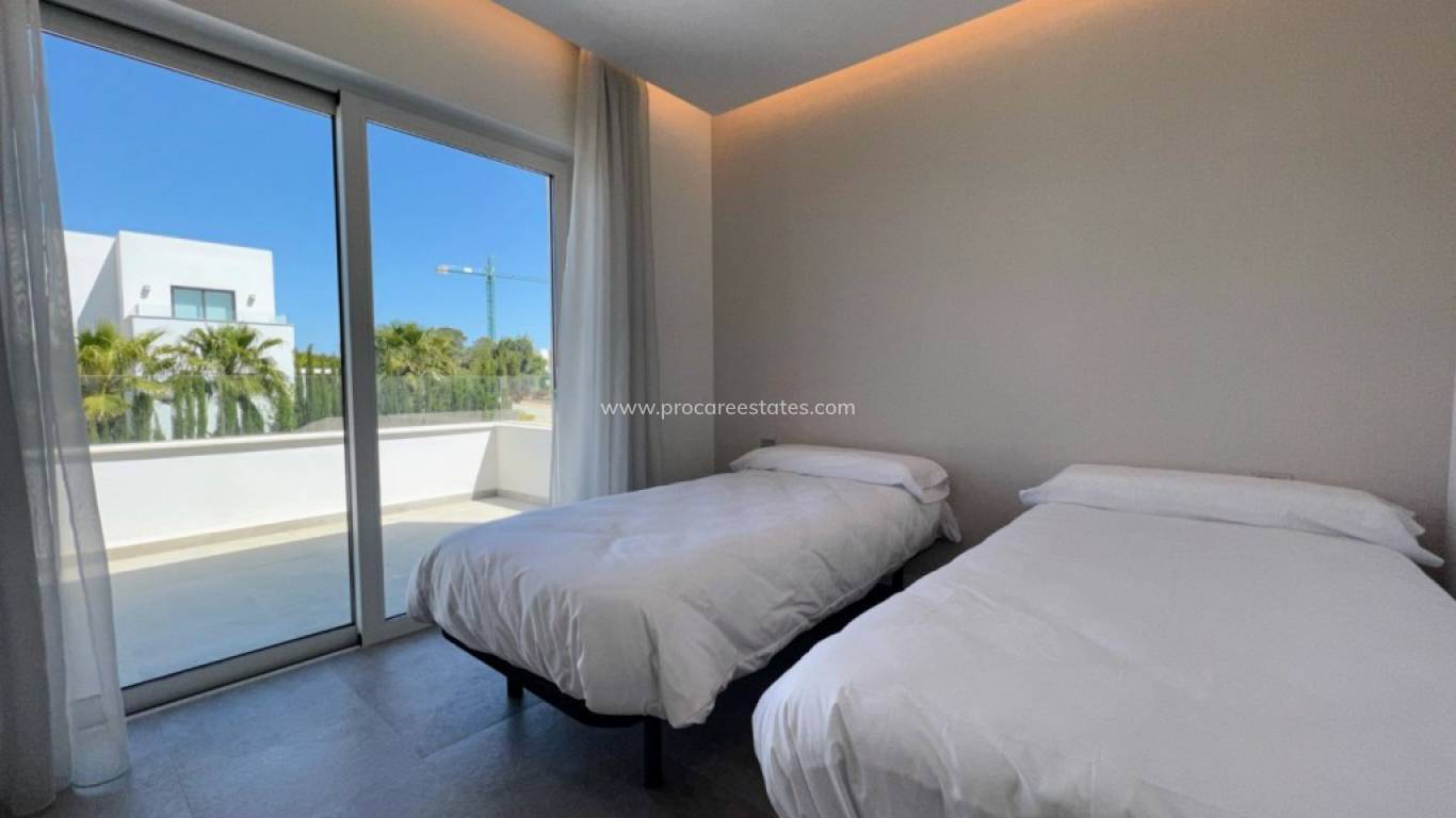 Verkoop - Villa - Orihuela Costa - Campoamor