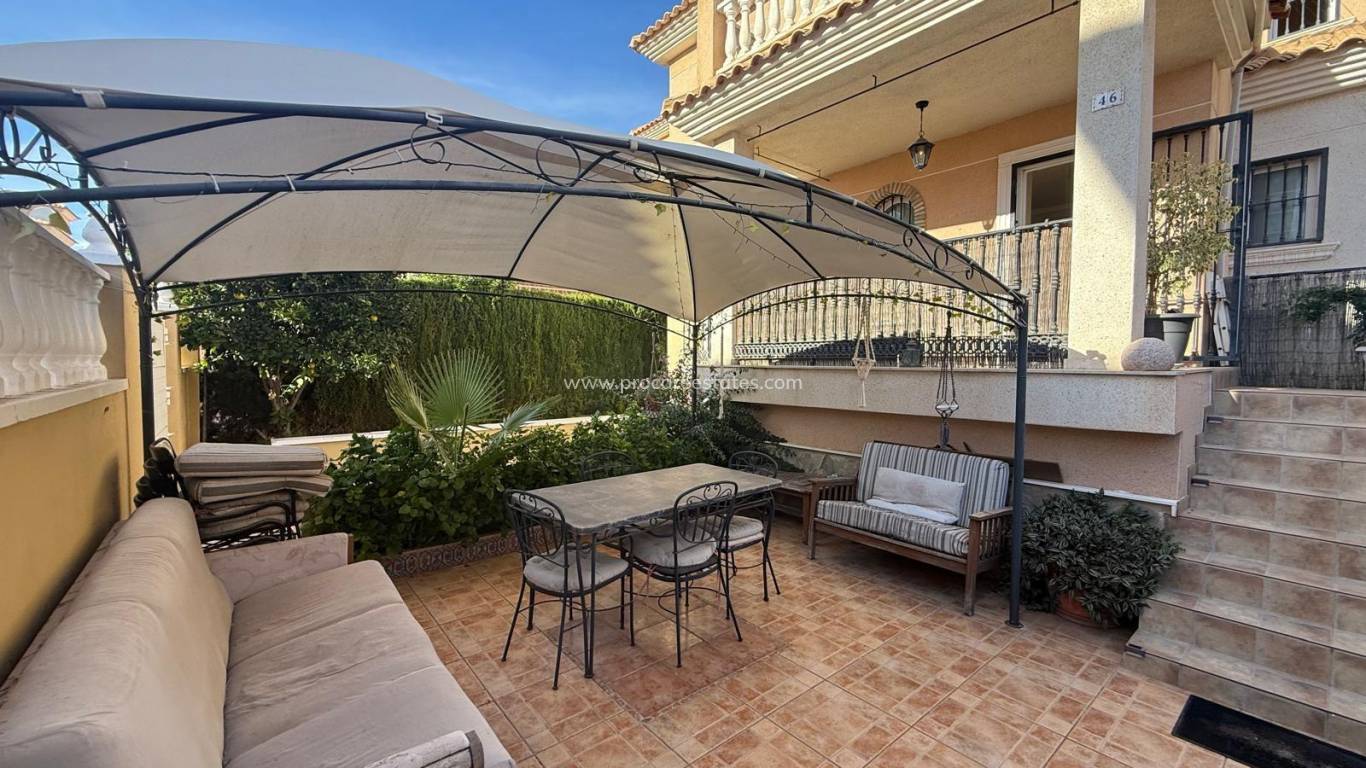 Verkoop - Villa - Orihuela Costa - Campoamor