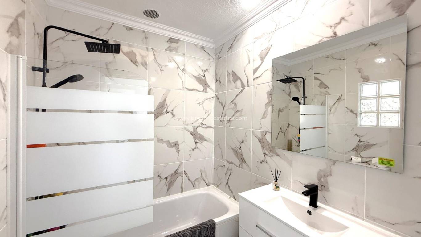 Verkoop - Villa - Orihuela Costa - La Zenia