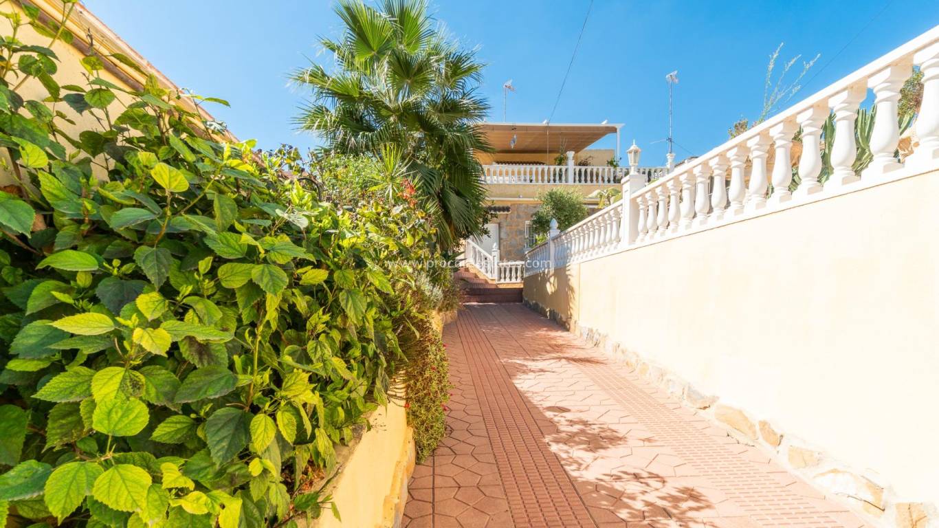 Verkoop - Villa - Orihuela Costa - Los Balcones