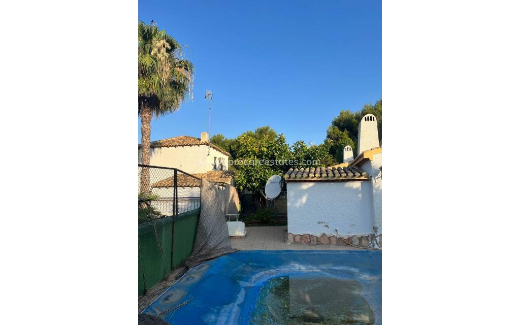 Verkoop - Villa - Orihuela Costa - Punta Prima