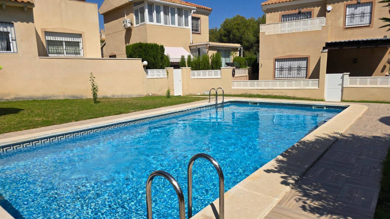 Verkoop - Villa - Orihuela Costa - Villamartin - Las Filipinas