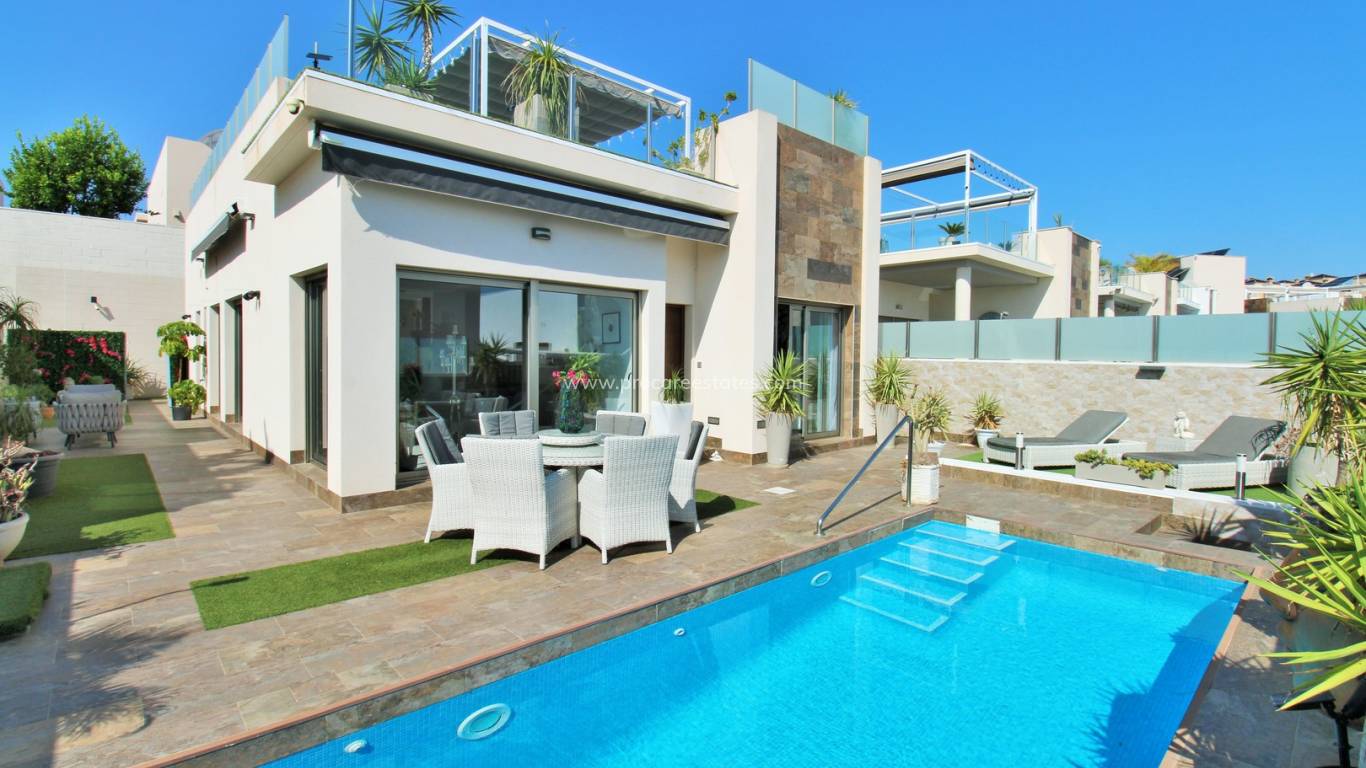 Verkoop - Villa - Orihuela Costa - Villamartin