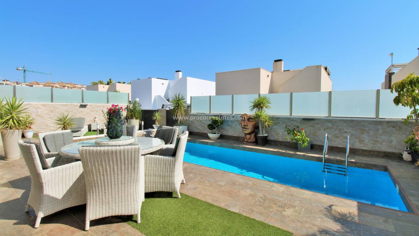 Verkoop - Villa - Orihuela Costa - Villamartin