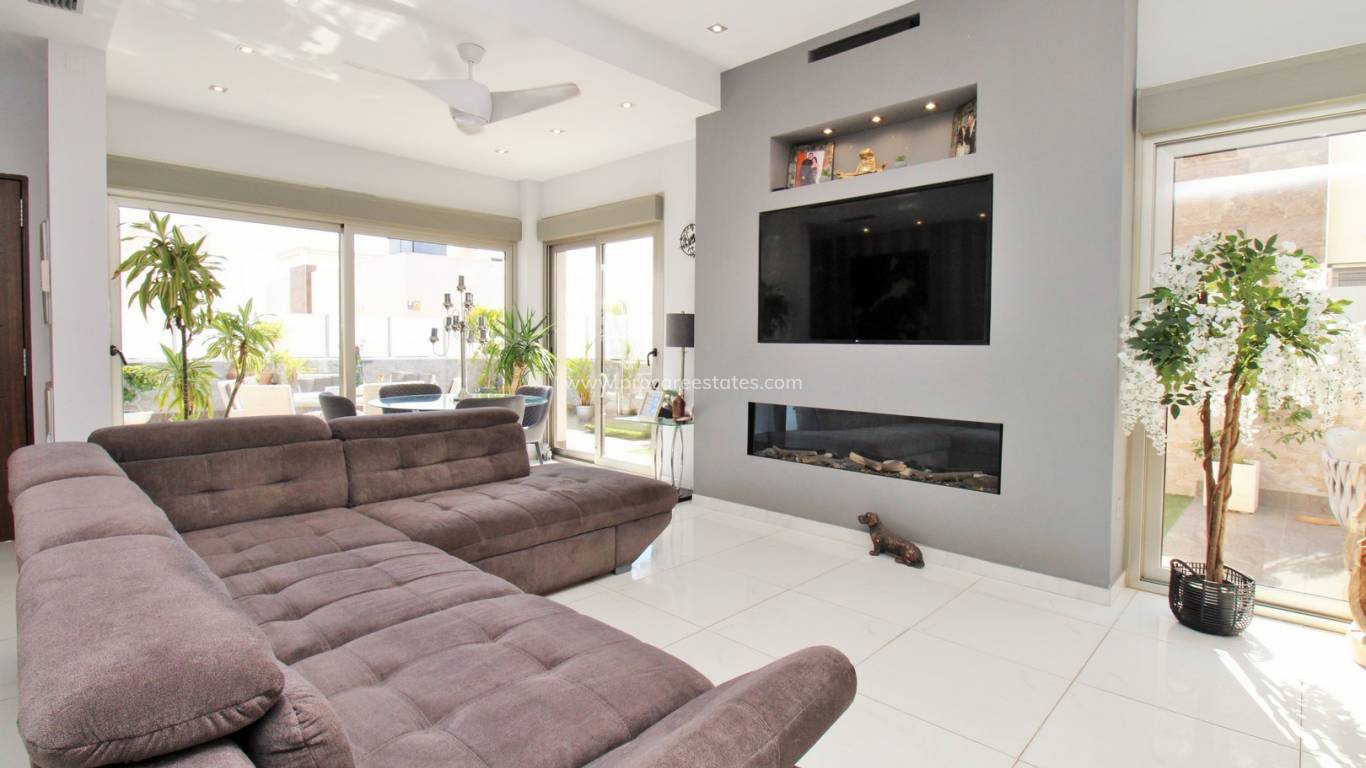 Verkoop - Villa - Orihuela Costa - Villamartin