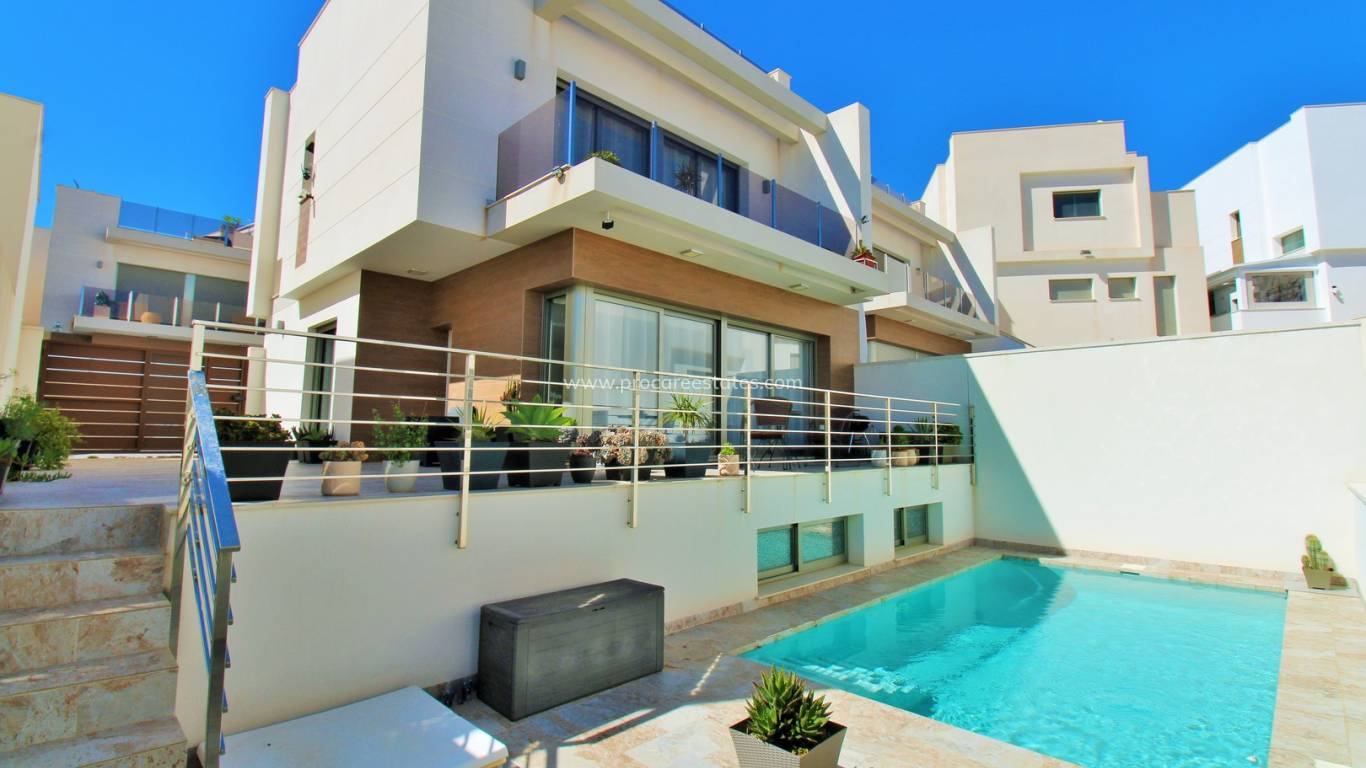 Verkoop - Villa - Orihuela Costa - Villamartin