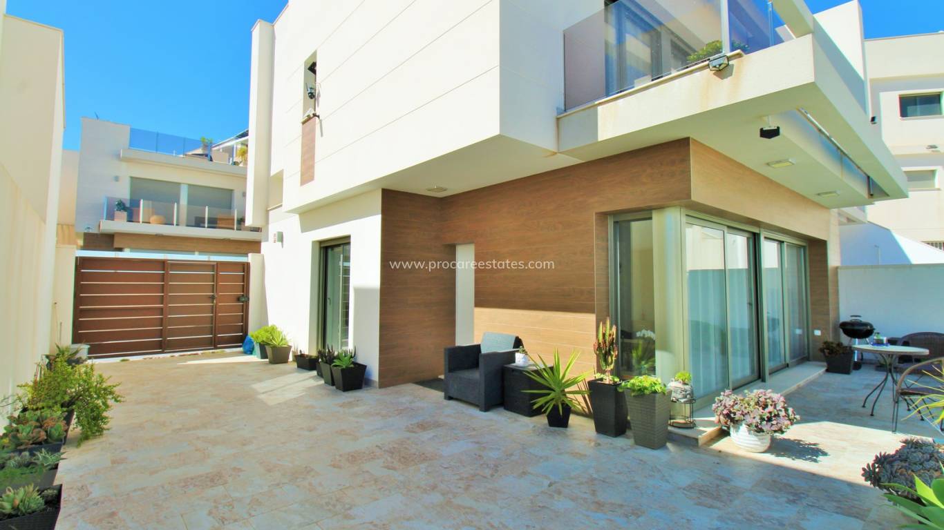 Verkoop - Villa - Orihuela Costa - Villamartin