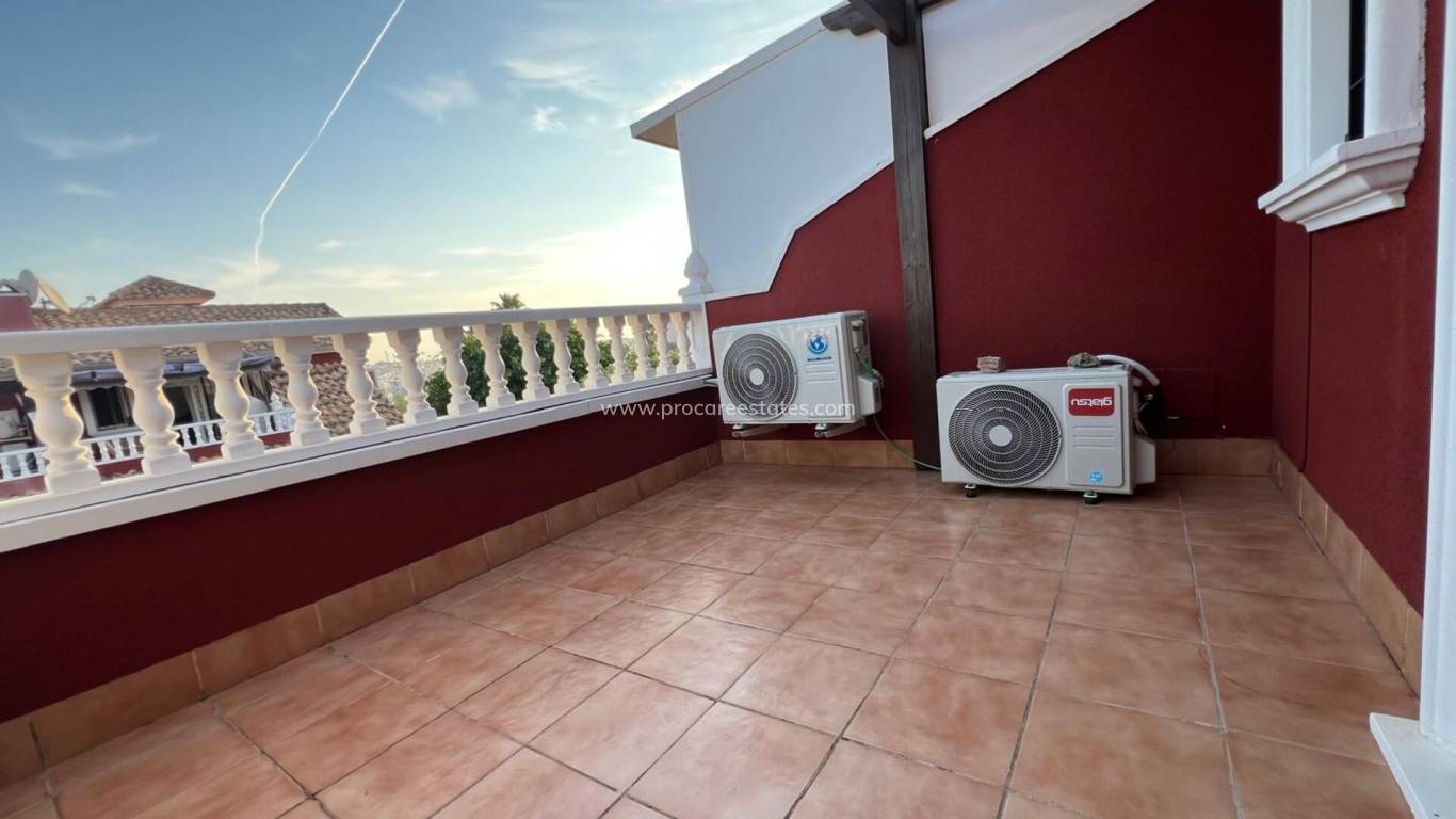 Verkoop - Villa - Orihuela Costa - Villamartin
