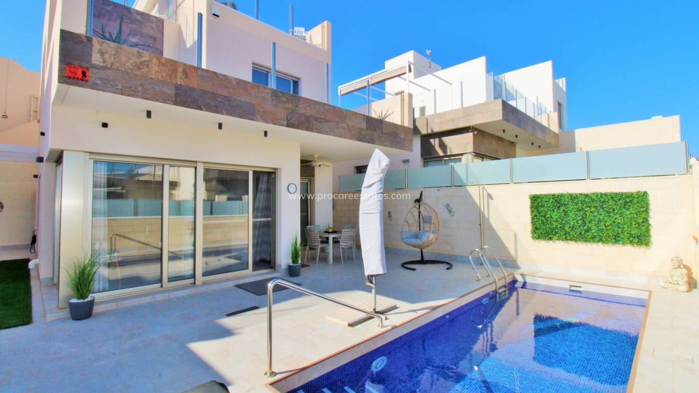 Verkoop - Villa - Orihuela Costa - Villamartin