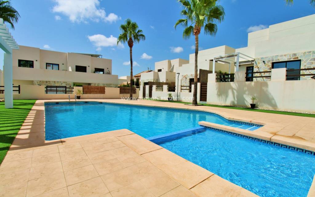 Verkoop - Villa - Orihuela Costa - Villamartin