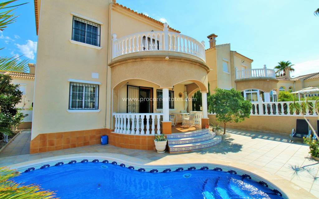 Verkoop - Villa - Orihuela Costa - Villamartin