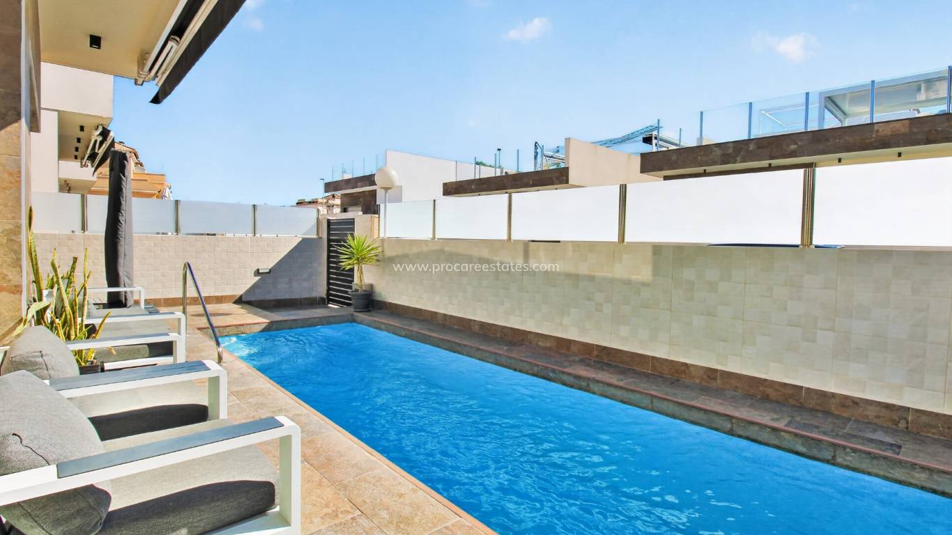 Verkoop - Villa - Orihuela Costa - Villamartin