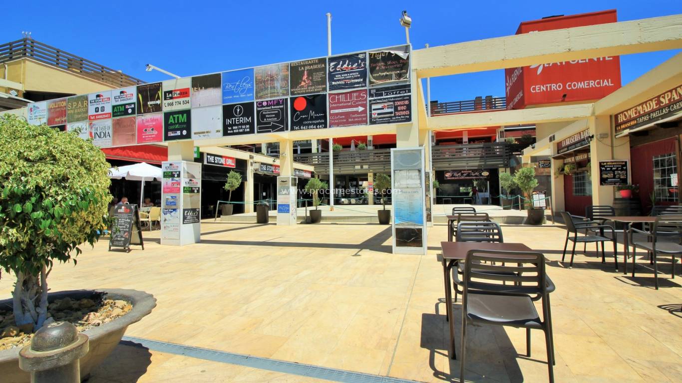 Verkoop - Villa - Orihuela Costa - Vistabella Golf