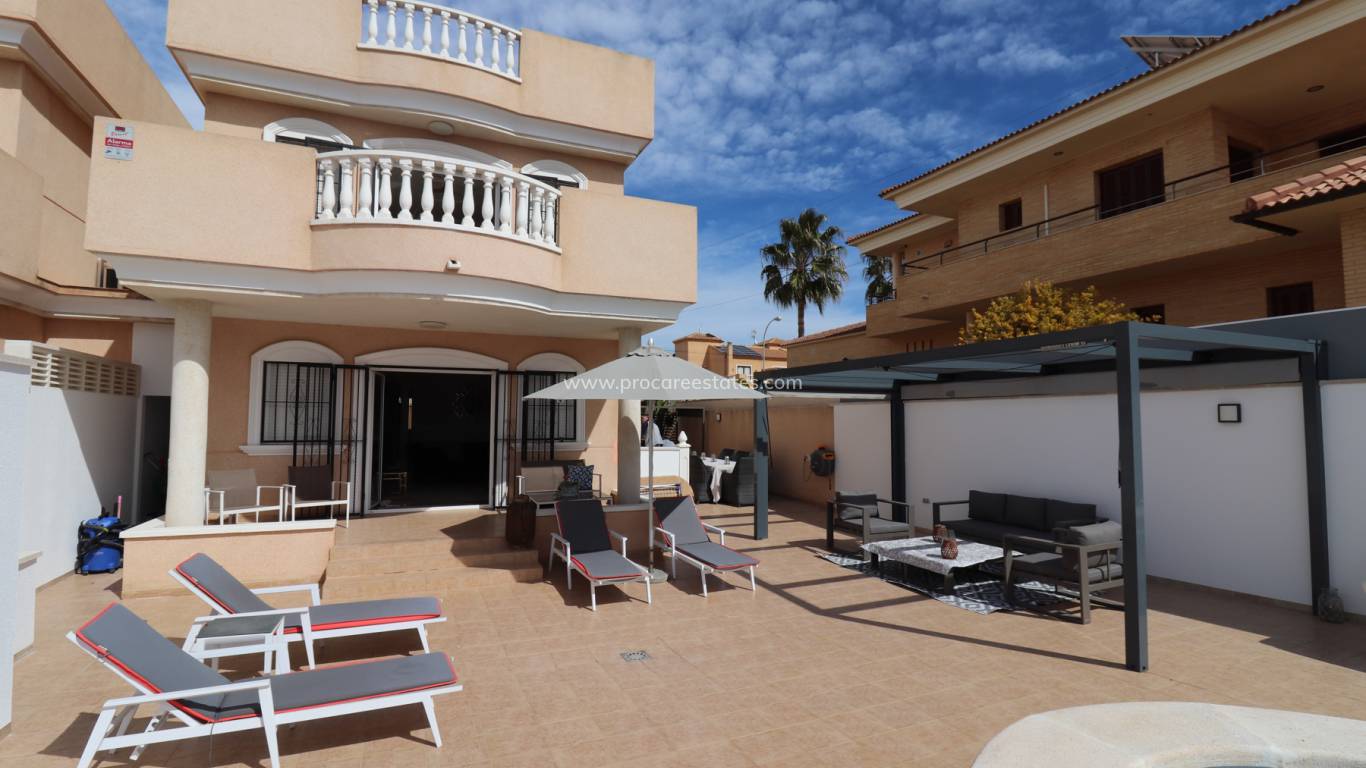 Verkoop - Villa - Torrevieja - Aguas Nuevas