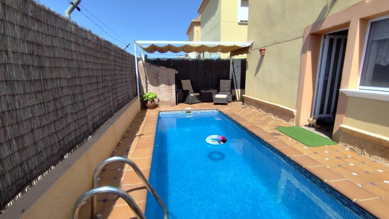 Verkoop - Villa - Torrevieja - Aguas Nuevas