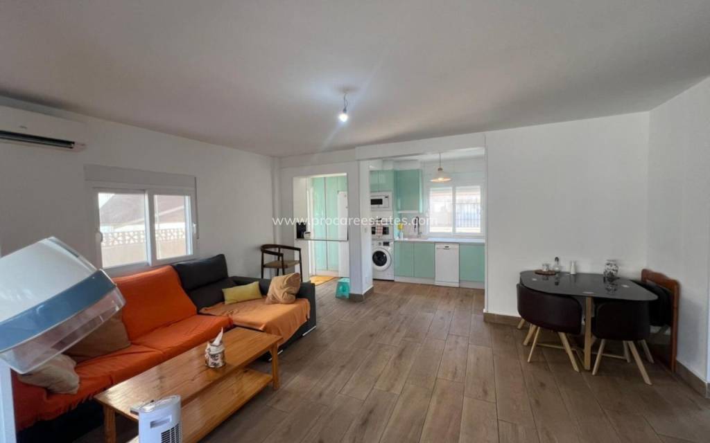 Verkoop - Villa - Torrevieja - Aguas Nuevas