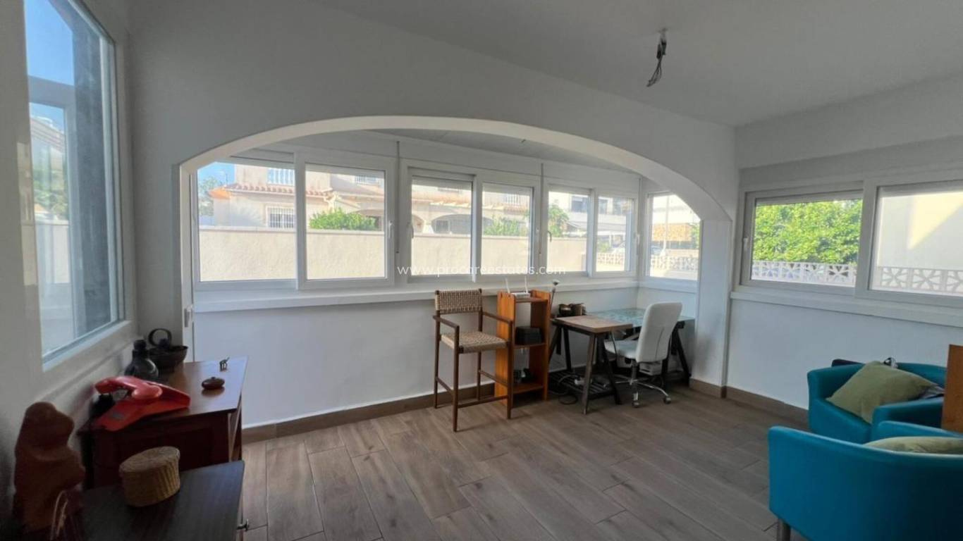 Verkoop - Villa - Torrevieja - Aguas Nuevas