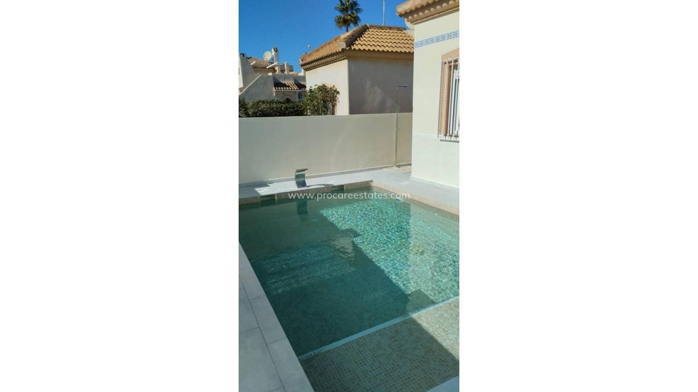 Verkoop - Villa - Torrevieja - Cabo Cervera