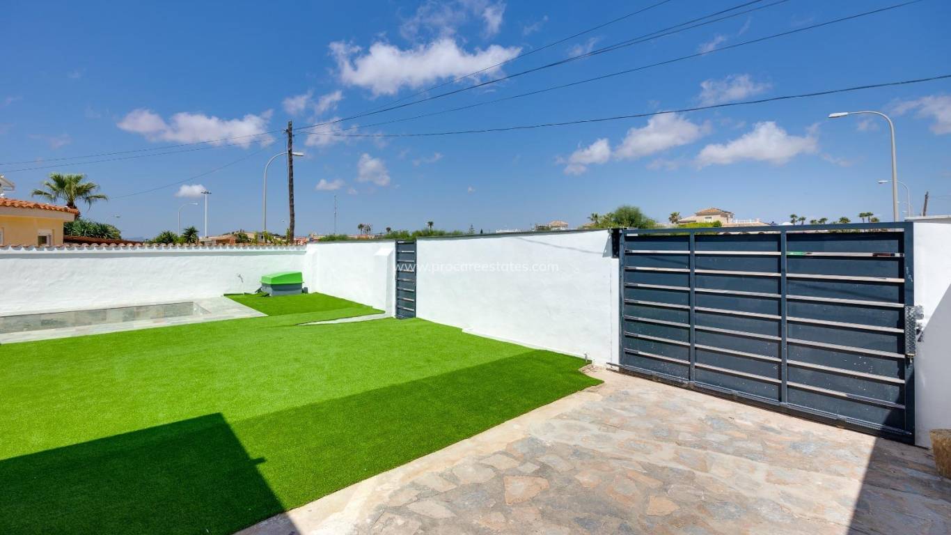 Verkoop - Villa - Torrevieja - El Chaparral