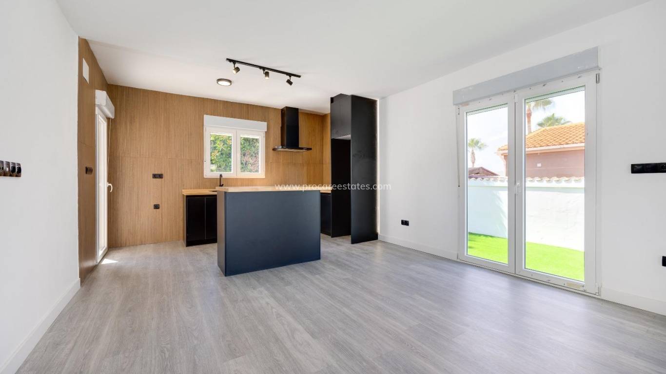 Verkoop - Villa - Torrevieja - El Chaparral