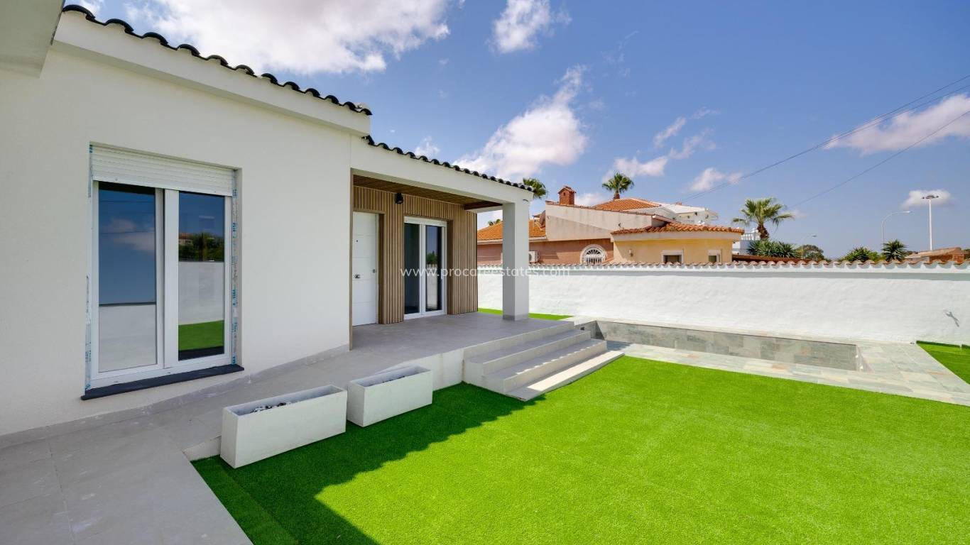 Verkoop - Villa - Torrevieja - El Chaparral