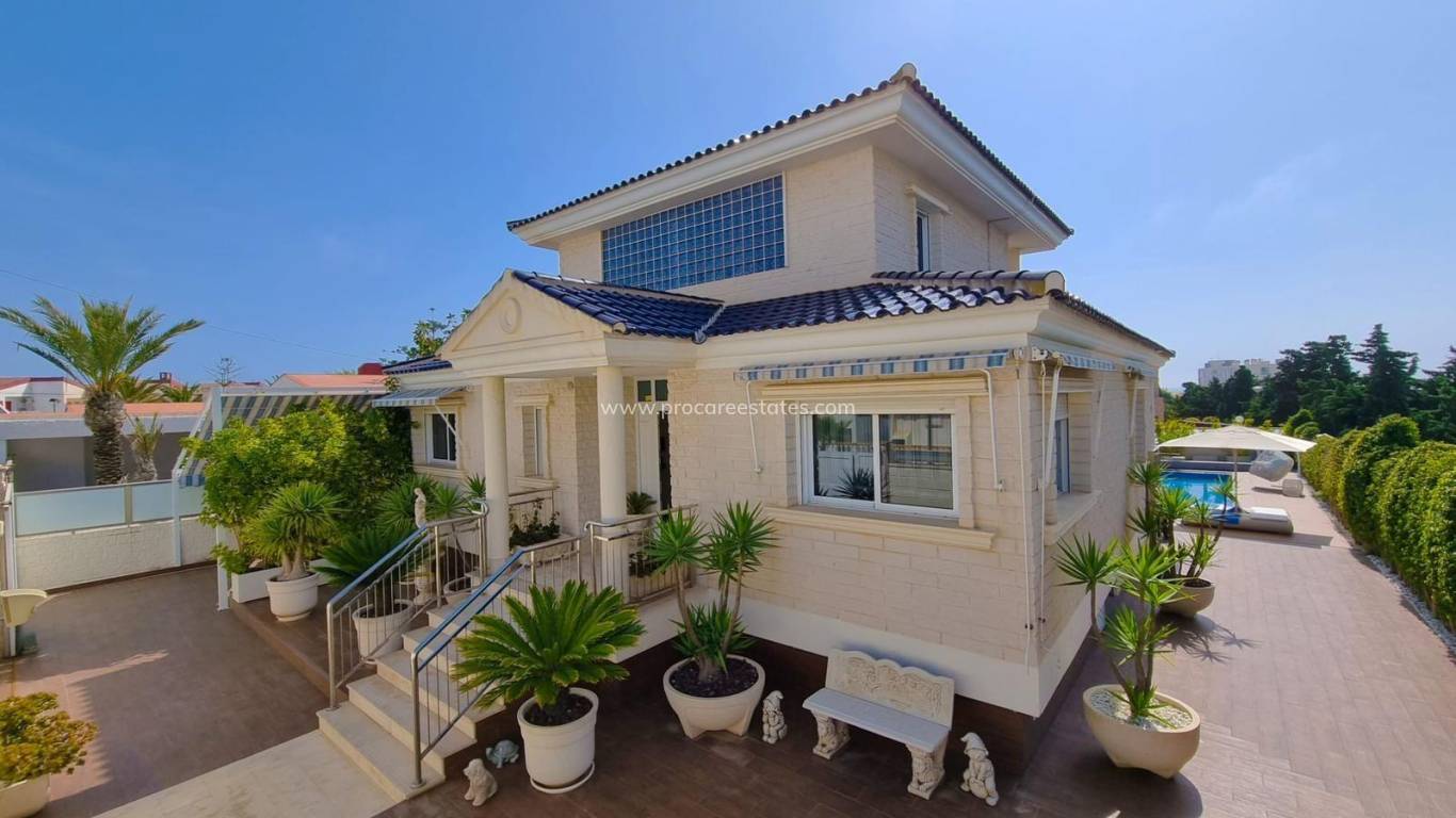 Verkoop - Villa - Torrevieja - La Mata