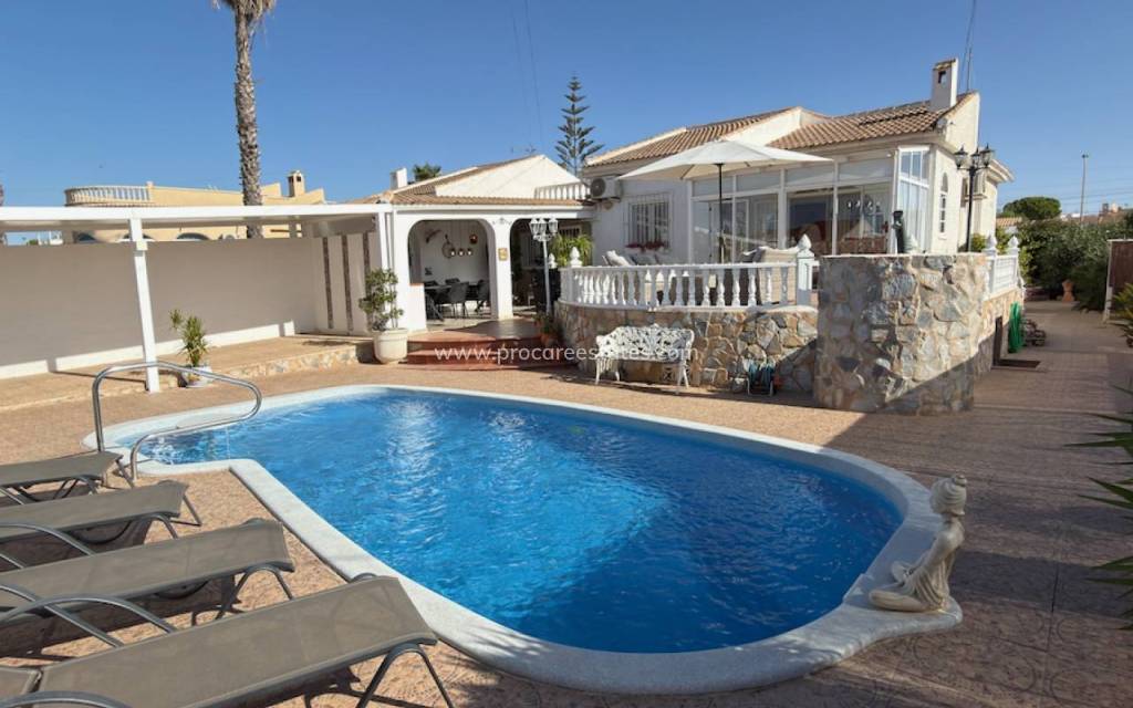 Verkoop - Villa - Torrevieja - La Siesta - San Luis