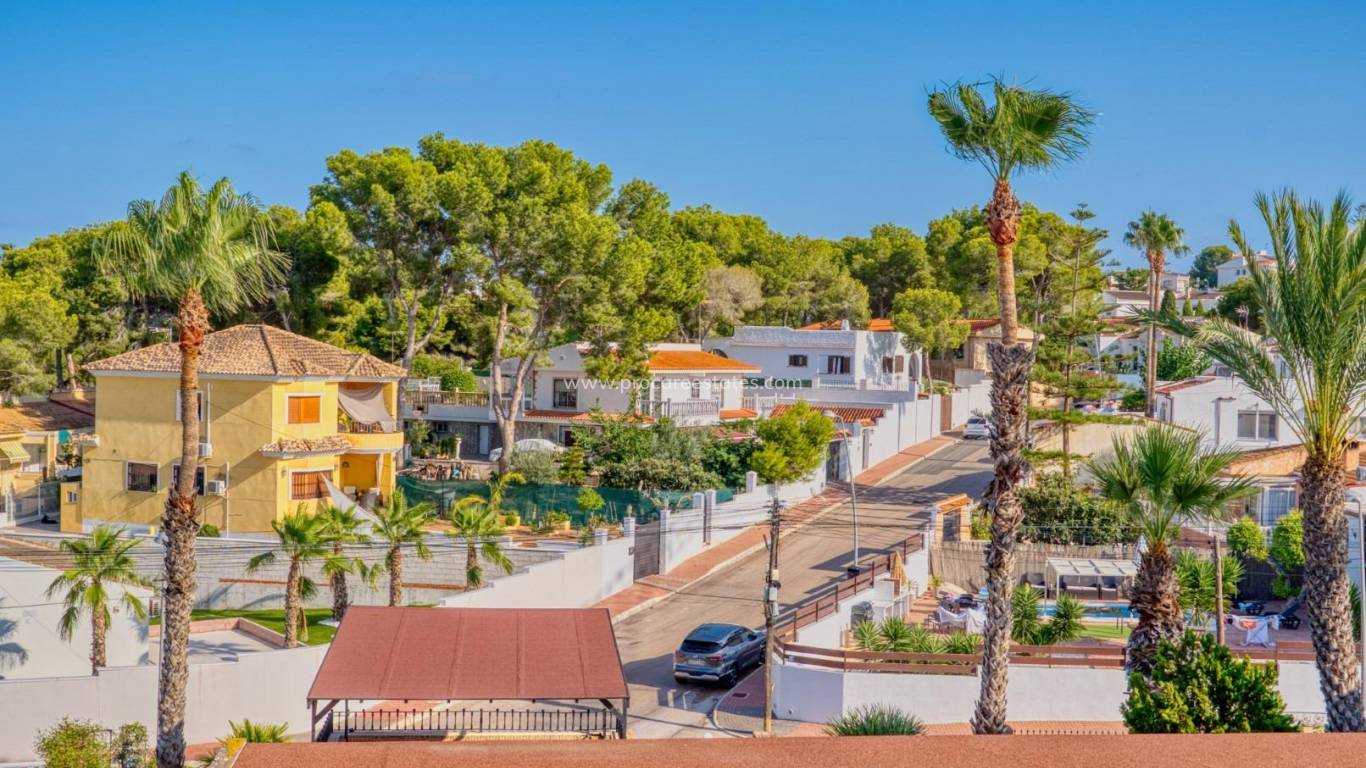 Verkoop - Villa - Torrevieja - Los Balcones - Los Altos del Edén