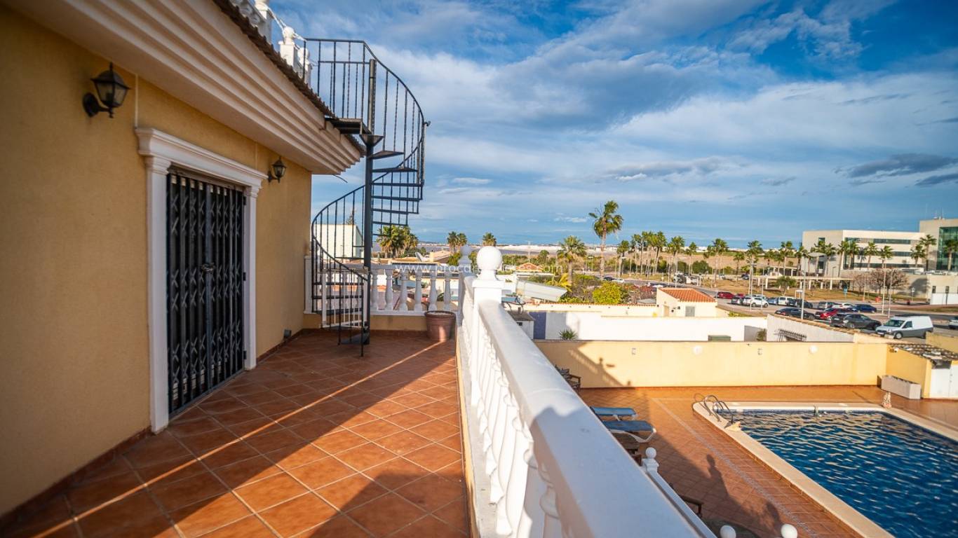 Verkoop - Villa - Torrevieja - LOS BALCONES - LOS ALTOS