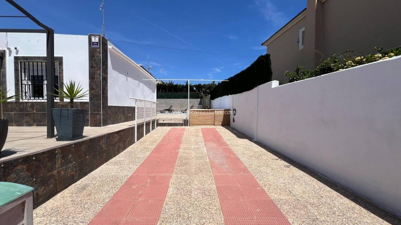 Verkoop - Villa - Torrevieja - Los Balcones