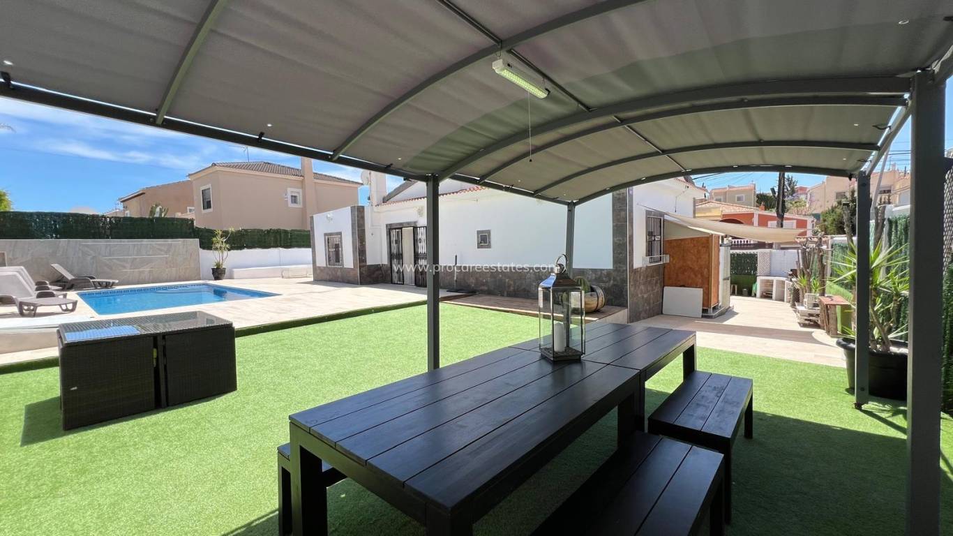 Verkoop - Villa - Torrevieja - Los Balcones