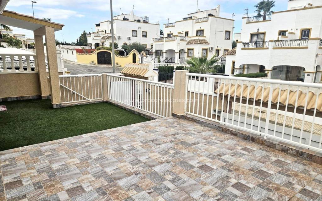 Verkoop - Villa - Torrevieja - Los Balcones