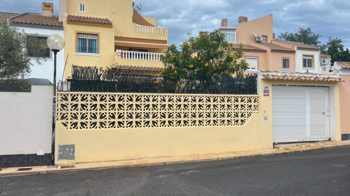 Verkoop - Villa - Torrevieja - Playa Del Cura